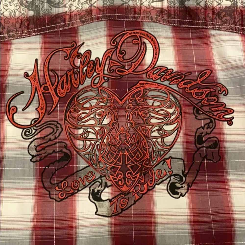 Beautiful designed Harley Davidson shirt!!